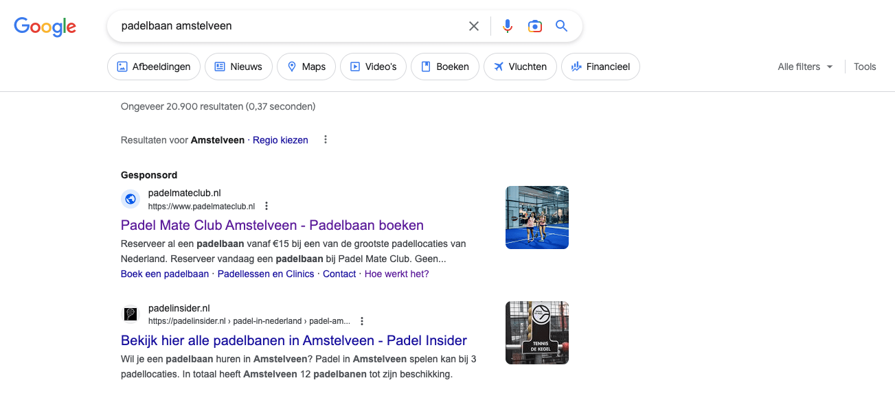 Padel Mate Club bovenaan in de betaalde zoekresultaten van Google op de zoekterm 'padelbaan Amstelveen'. 